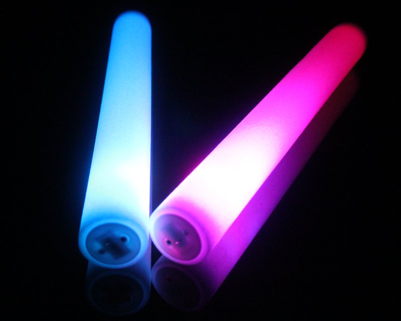 DJ 18" Foam Sticks LED Flashing Glow Foam Sticks Wands Light Up 200 Pack 