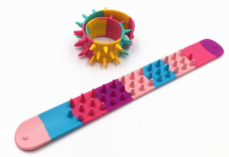 3D Image-Shifting Slap Bracelet
