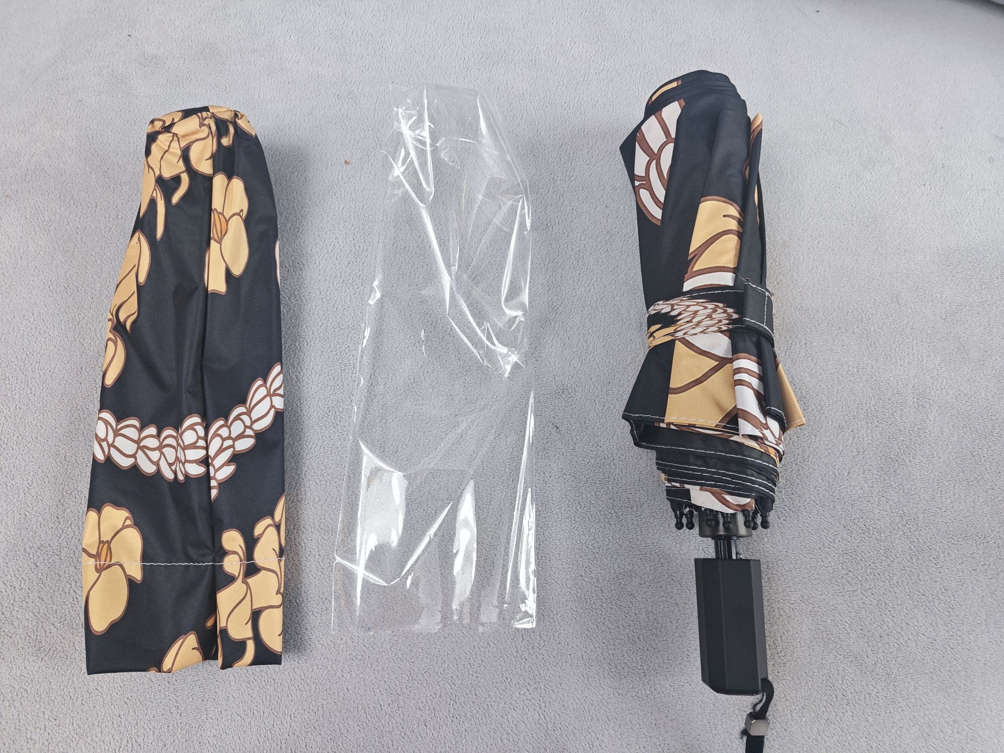 High resolution digital printing on custom umbrella canopy
